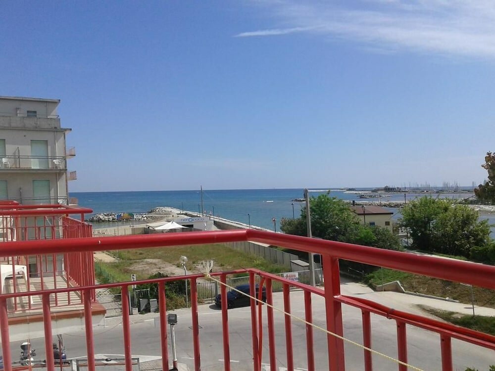 Фото Hotel Marylise