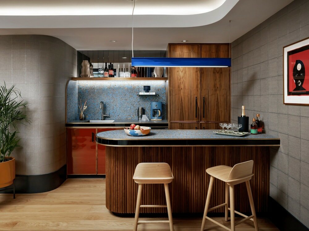 Фото The Drake Hotel