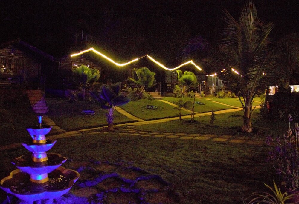 Фото Lotus Sutra