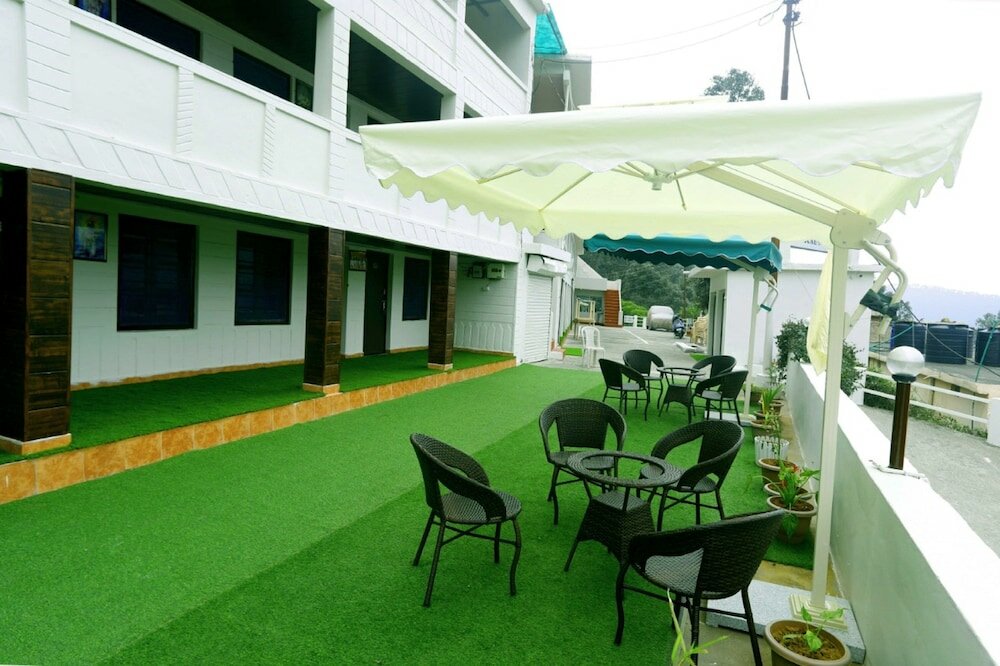 Фото Hotel Kausani Retreat