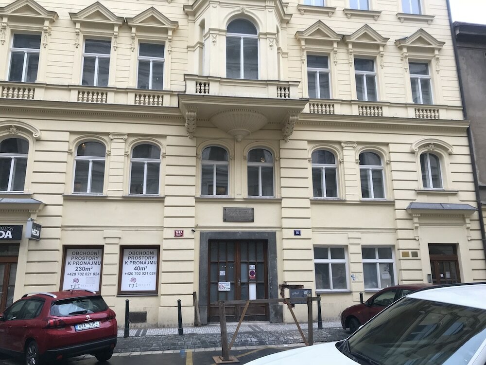 Фото City Nest Apartments by Adrez Living