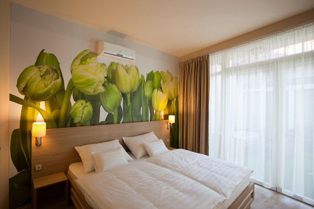 Фото Barokk Hotel Promenád Gyor