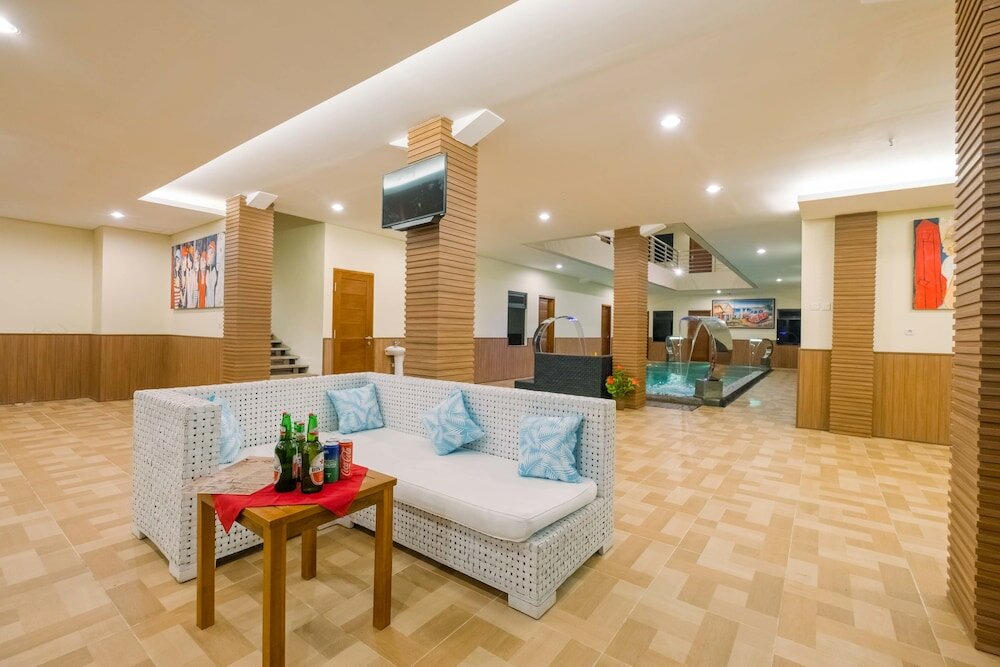 Фото Caroline Guest House