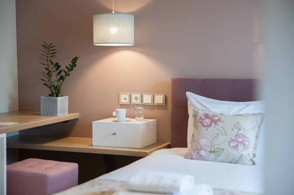 Фото Seasabelle Hotel near Athens Airport