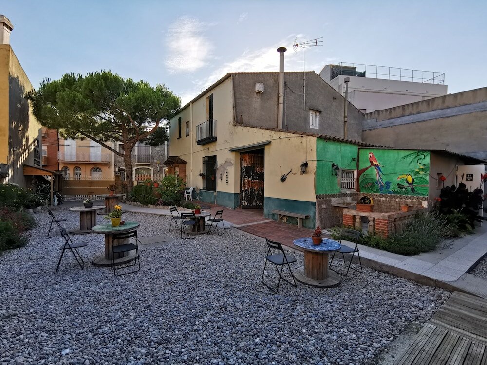 Фото Mucha Masia Hostel Rural-Urbà