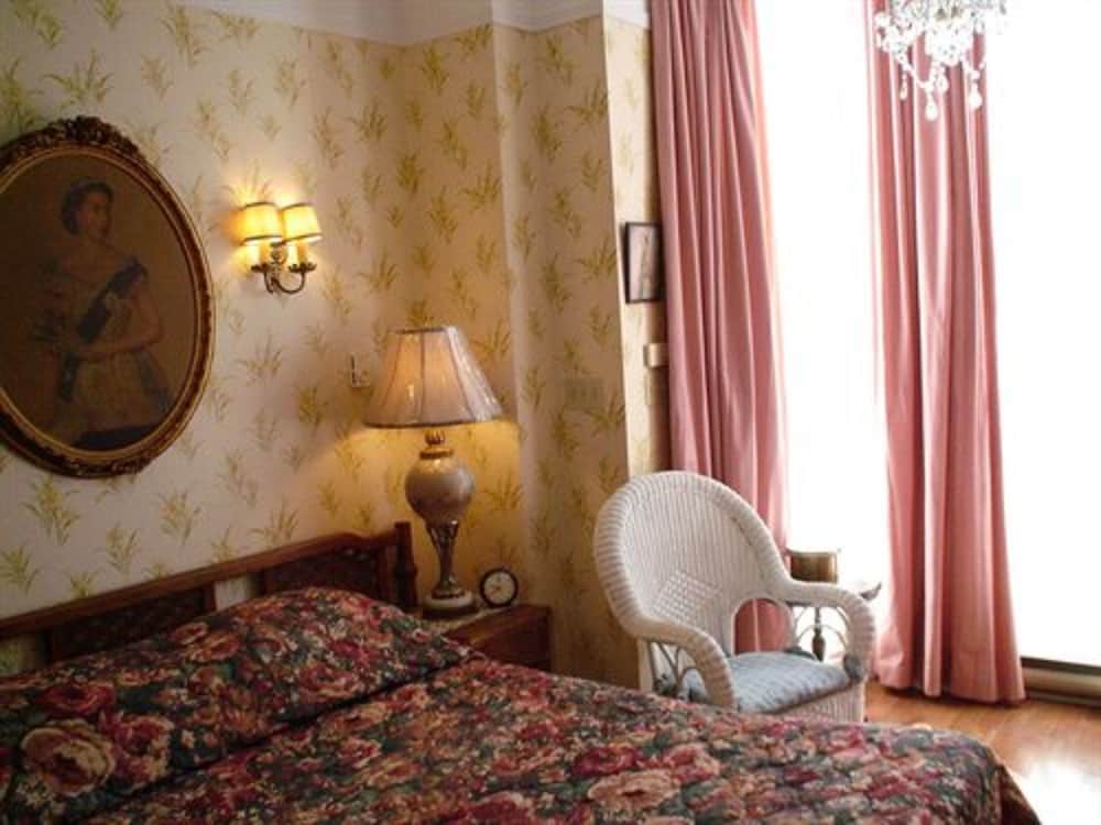 Фото Pimblett's Downtown Toronto B&b