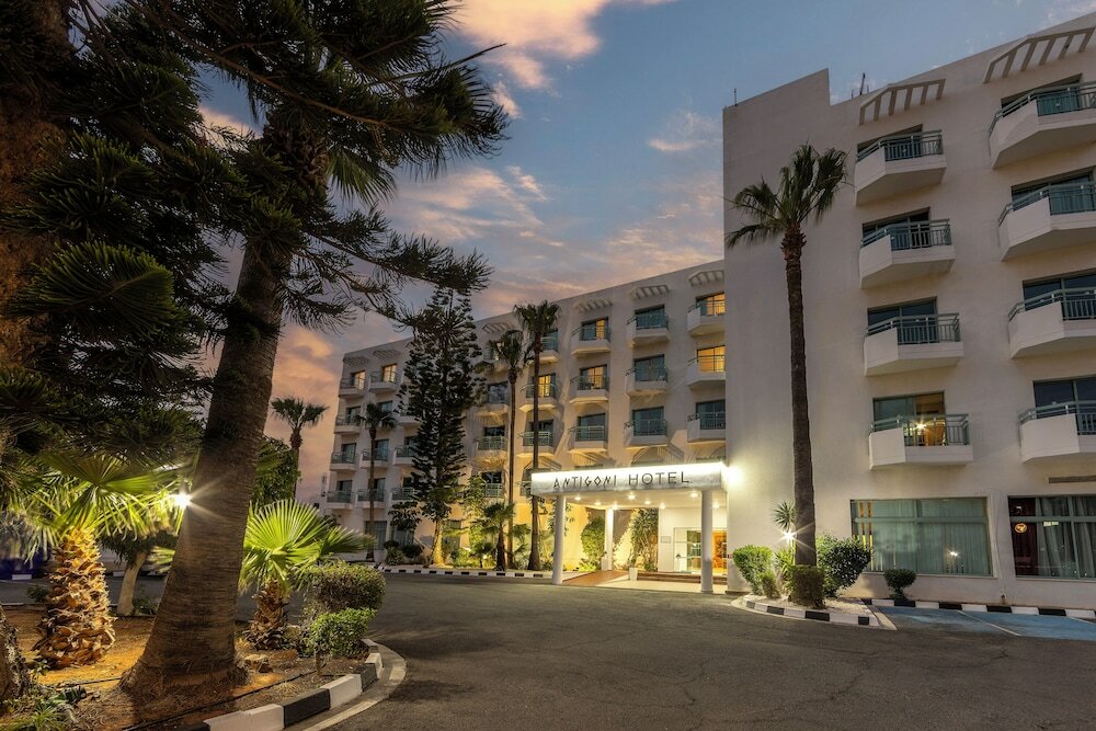 Фото Antigoni Hotel