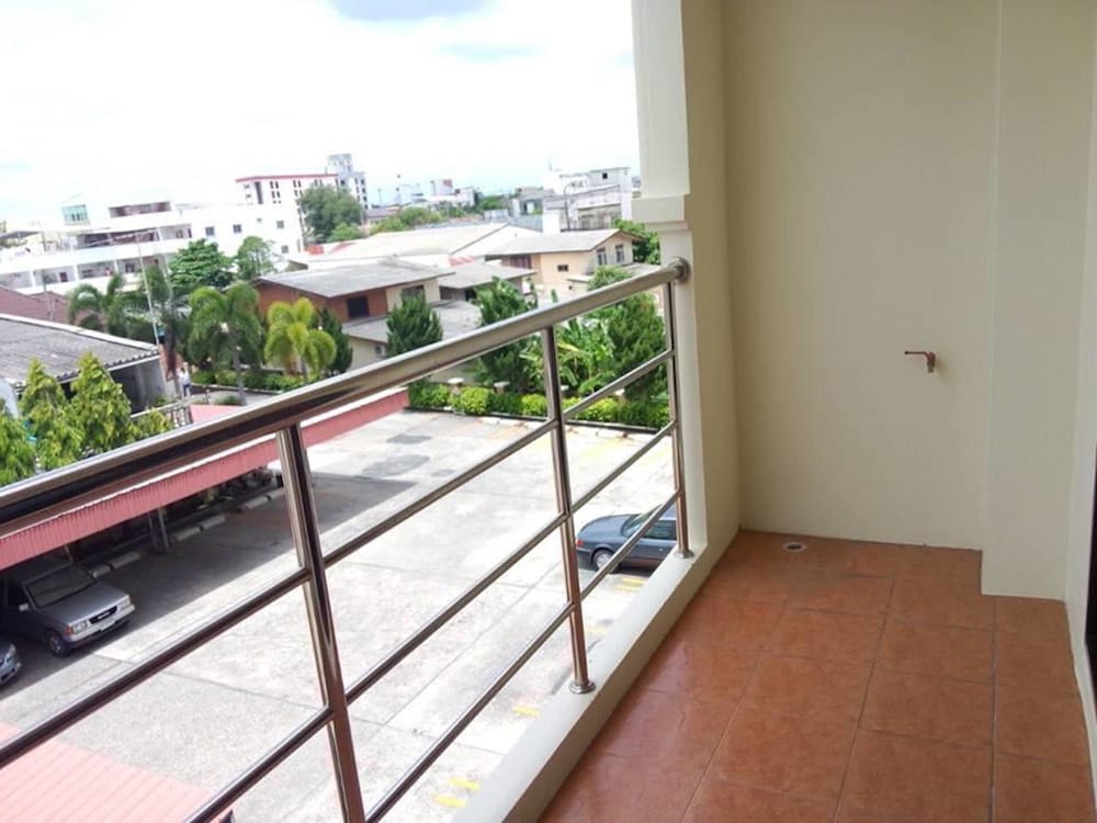 Фото Pearl Place Hotel
