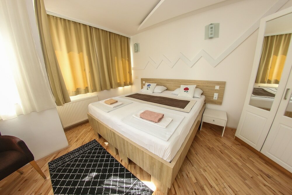 Фото Hotel Hayat