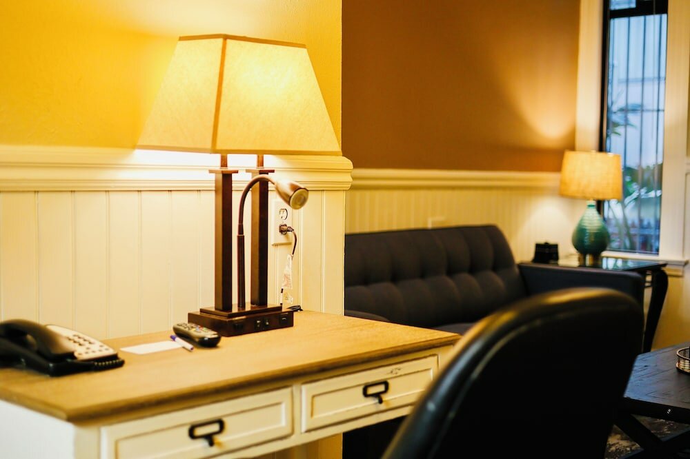 Фото City Center Inn & Suites