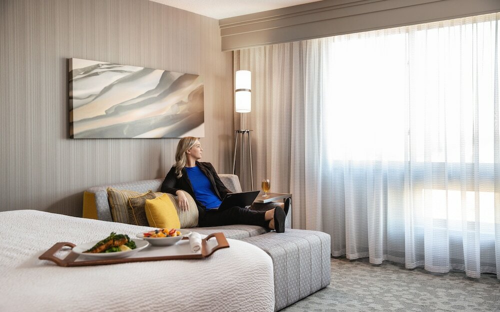 Фото Courtyard by Marriott Edmonton West