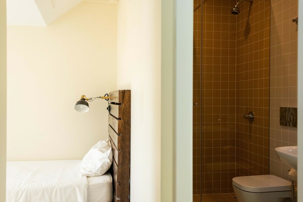 Фото Sant Jordi Hostels Lisbon