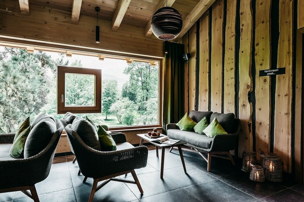 Фото Werdenfelserei