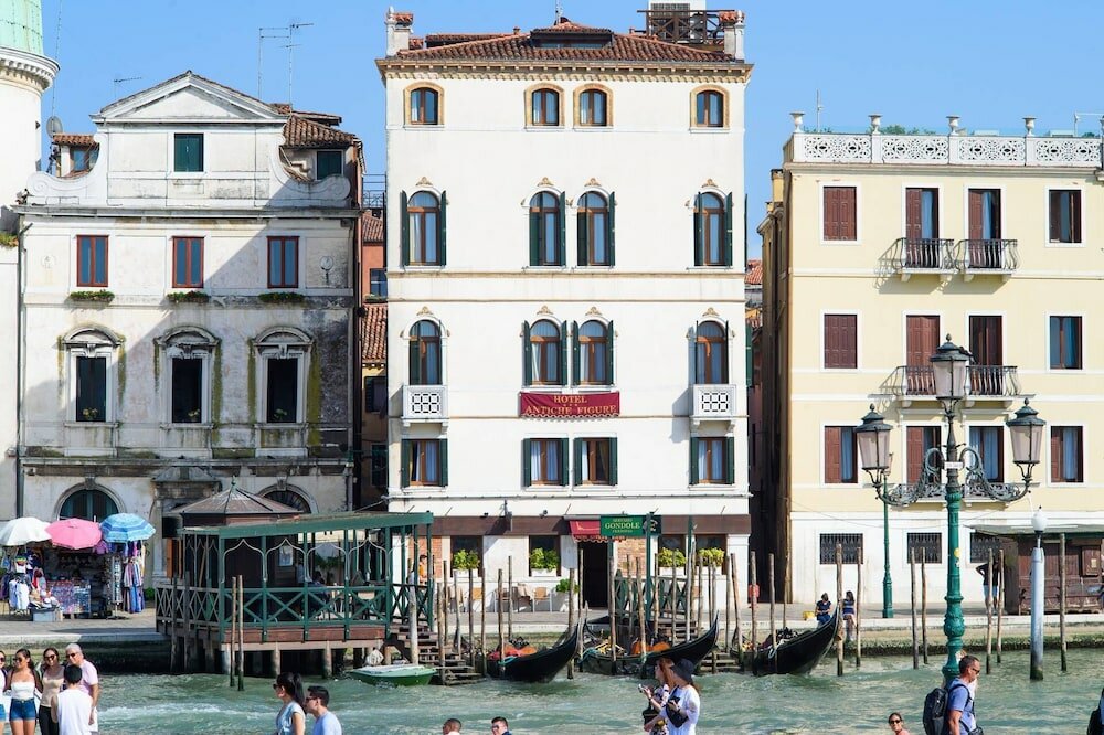 Фото Hotel Antiche Figure