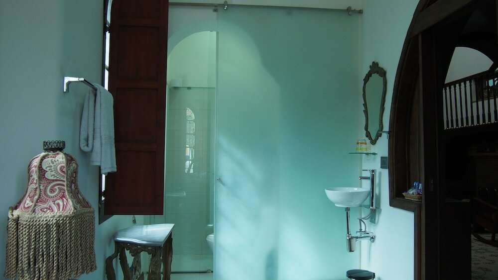 Фото Bogota Bed & Breakfast Inn