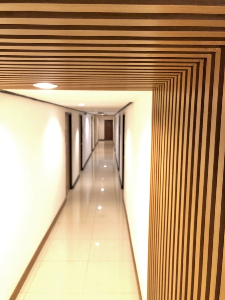 Фото At Bangkok Hotel