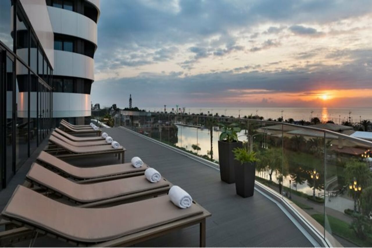 Фото Courtyard by Marriott Batumi