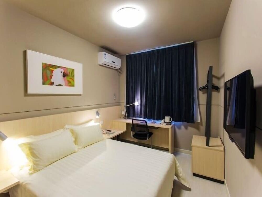 Hotel Hanting Hotel Harbin Xidazhi Street, Harbin, photo