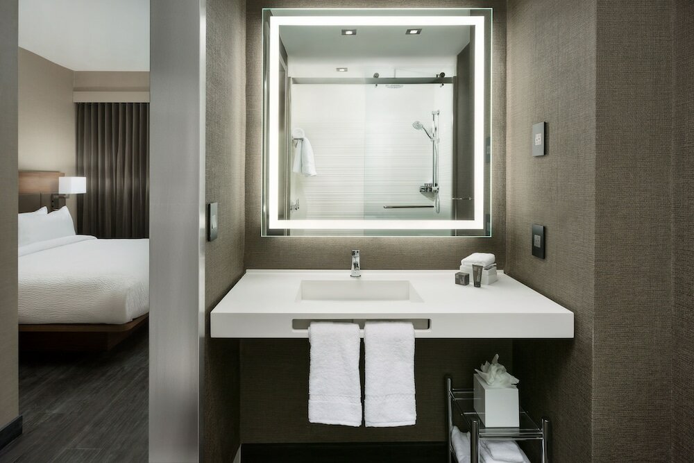 Фото Ac Hotel by Marriott New York Times Square