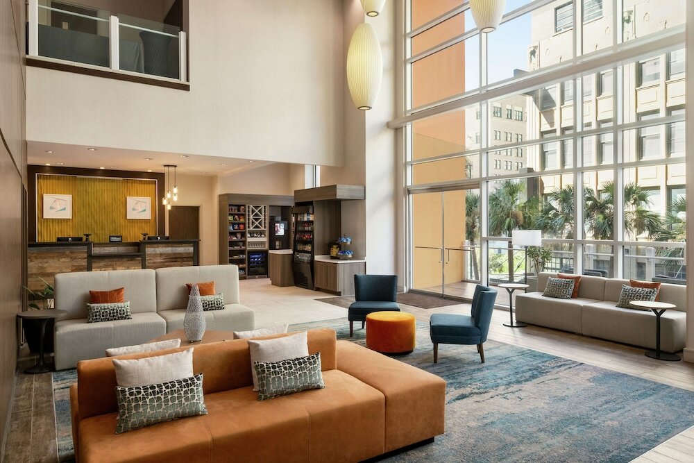 Фото Hilton Garden Inn San Antonio Downtown Riverwalk