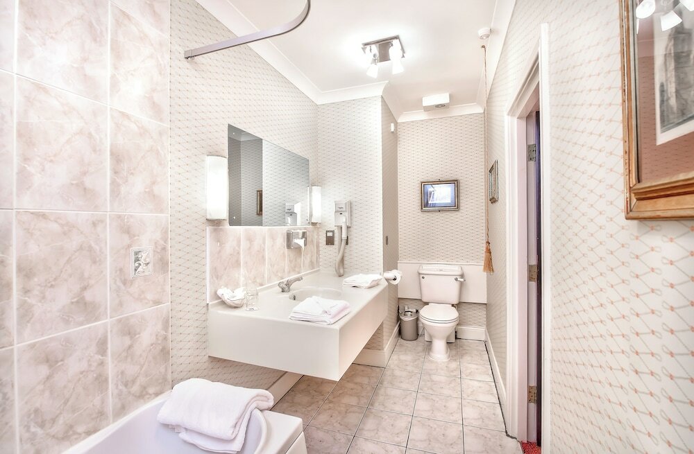 Фото Langley Castle Hotel