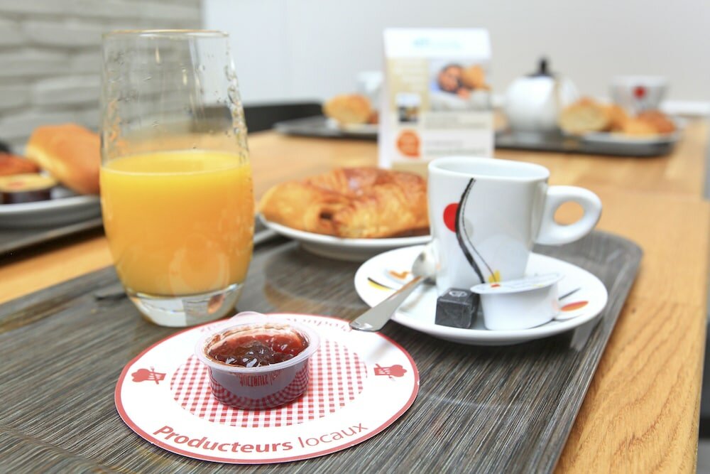 Фото Brit Hotel Calais Hauts de France