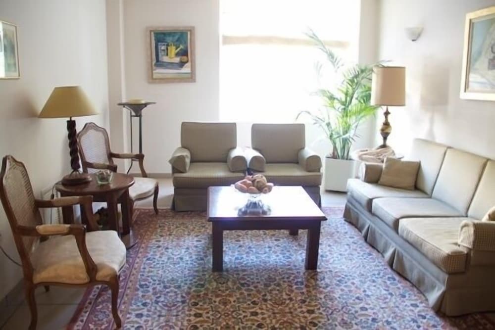 Фото Green Hill Hotel