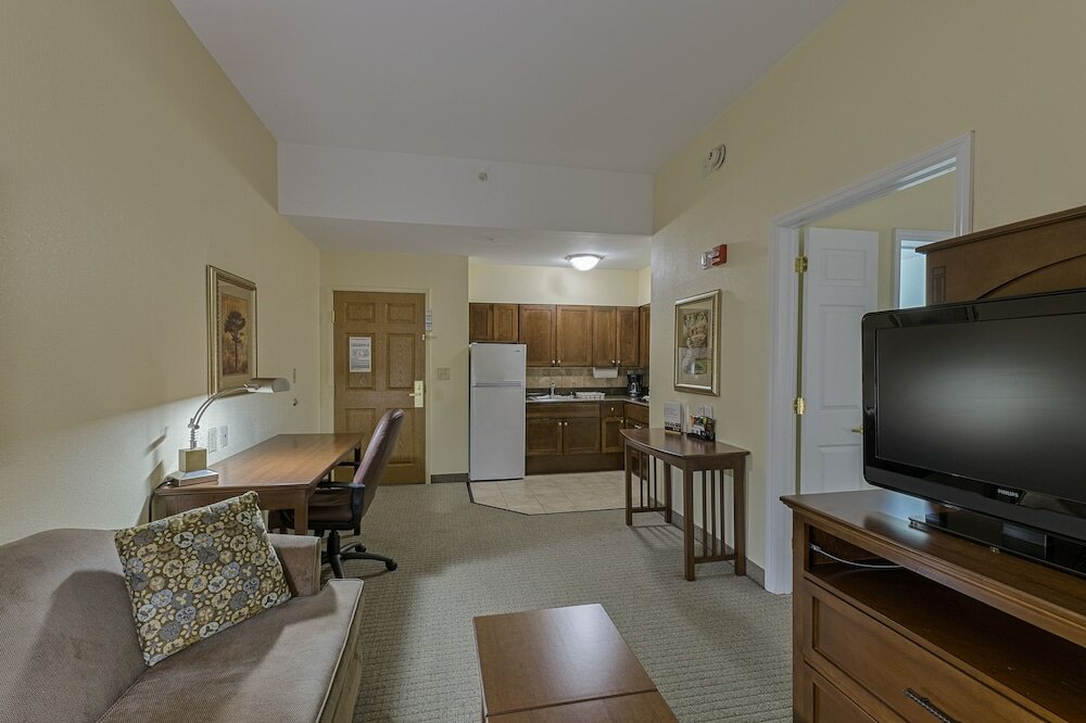 Фото Staybridge Suites Harrisburg, an Ihg Hotel