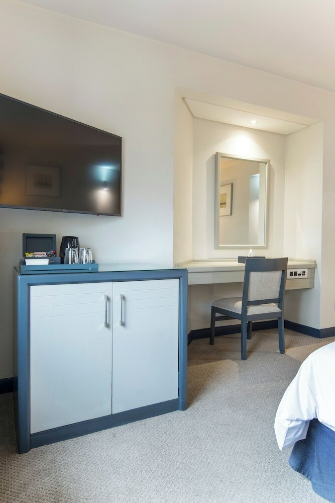 Фото The Portswood Hotel