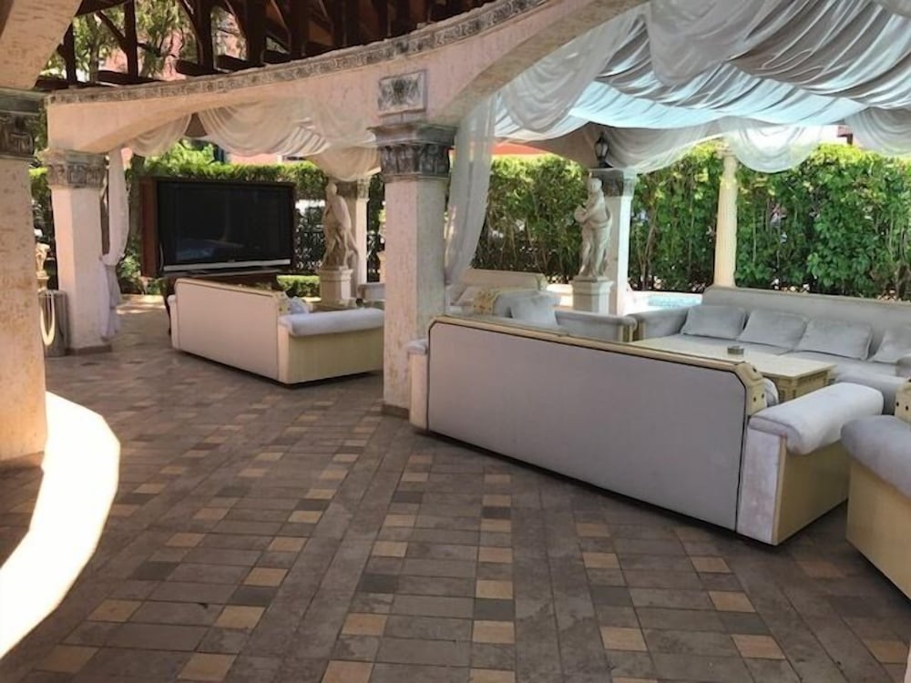 Фото Golden Pearl Hotel