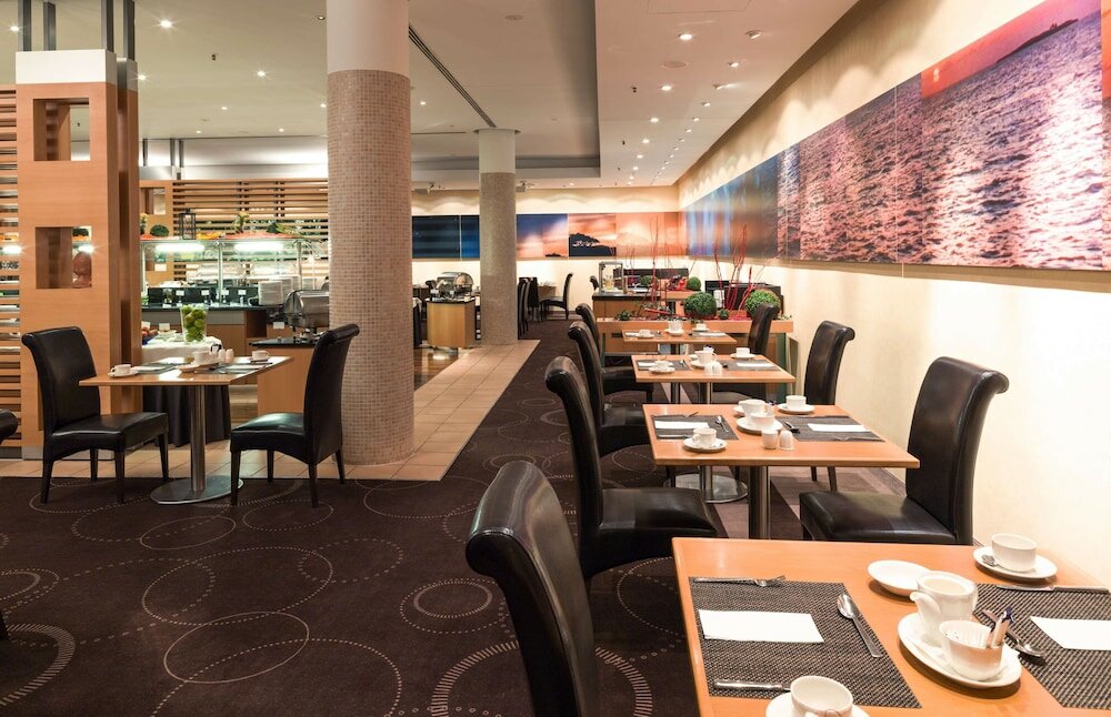 Фото Radisson Blu Hotel, Hannover