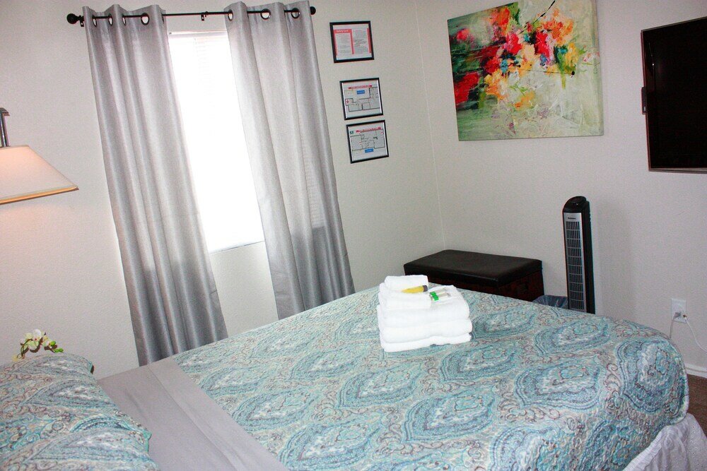 Фото Advantage Court