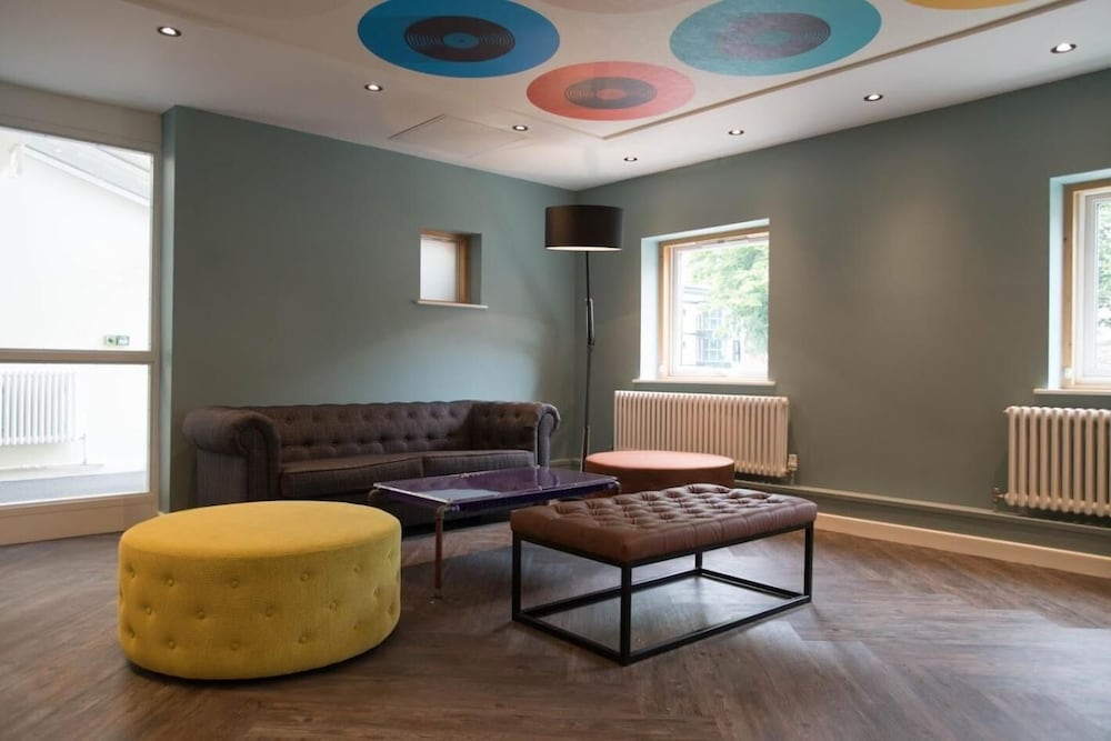 Фото Jonas Hotel