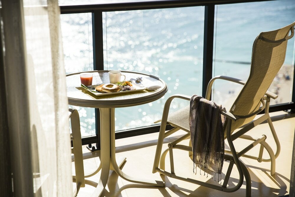 Фото Outrigger Waikiki Beach Resort