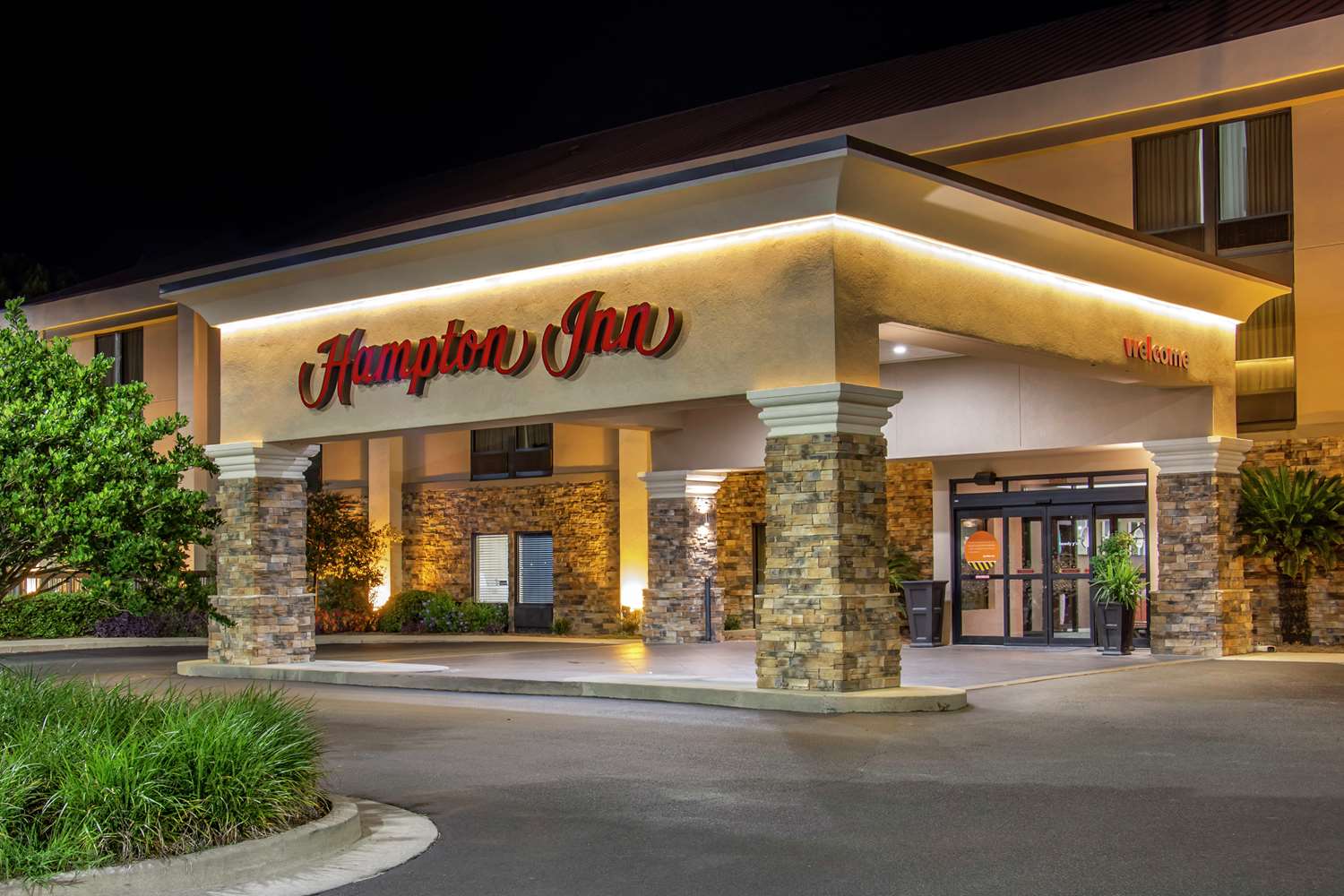 Фото Hampton Inn Adel