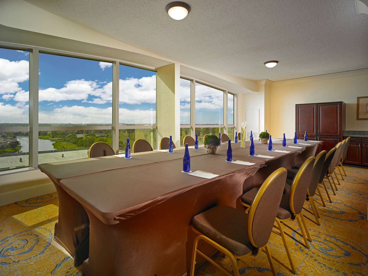 Фото DoubleTree by Hilton Hotel Sunrise - Sawgrass Mills