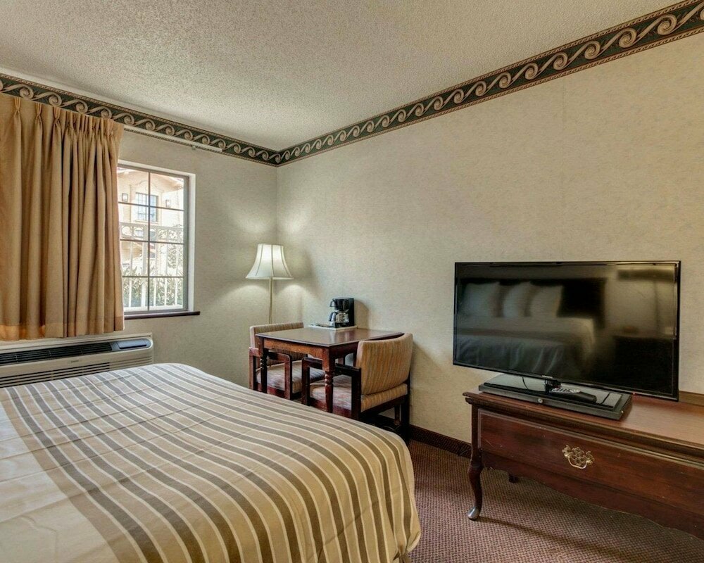 Hotel Econo Lodge Inn & Suites, State of Texas, photo