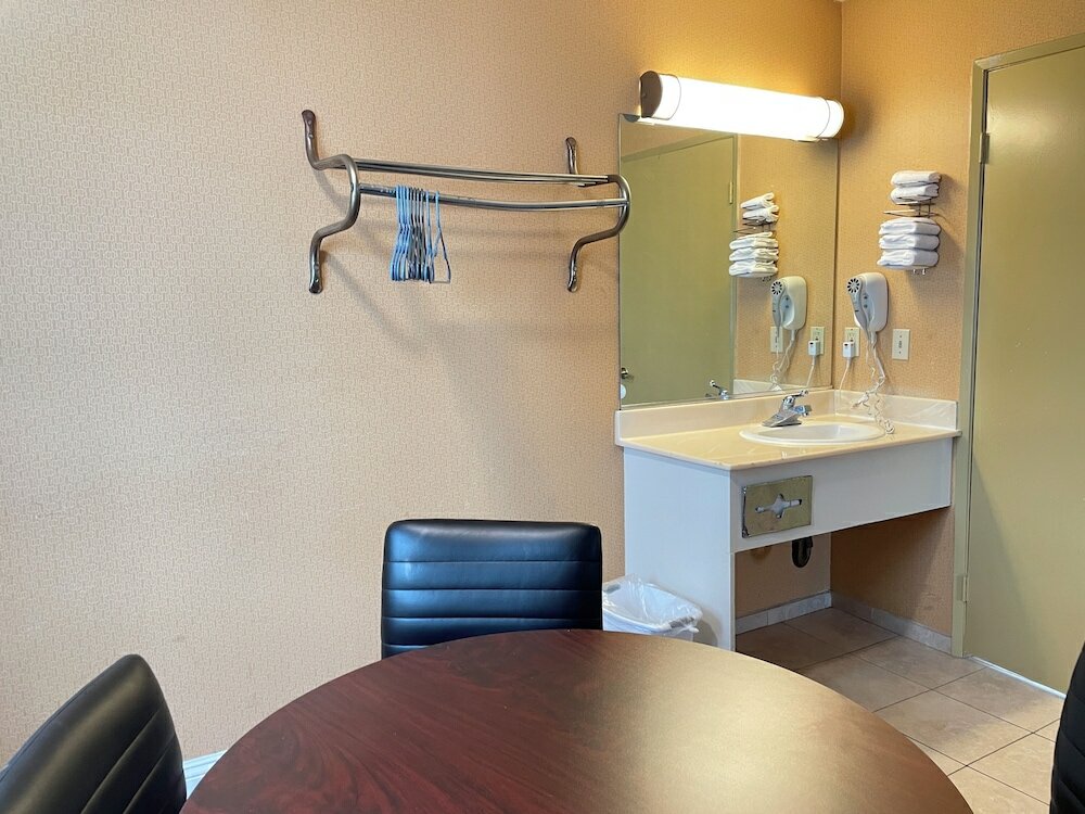 Фото Hollywood La Brea Inn