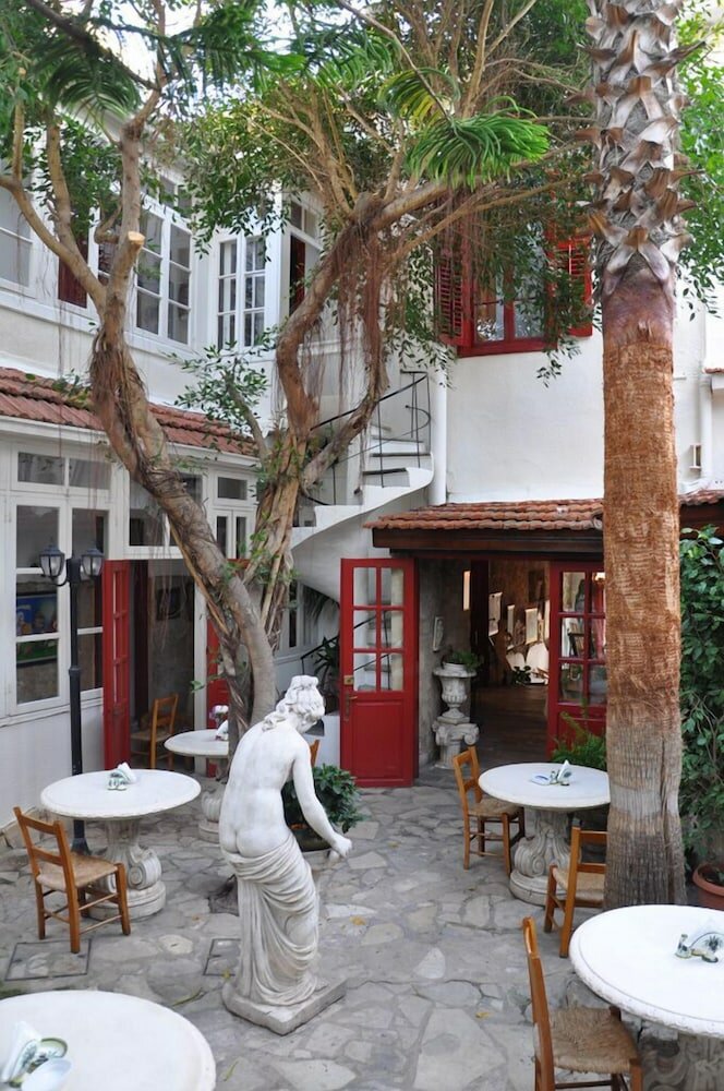 Фото Kiniras Traditional Hotel & Restaurant