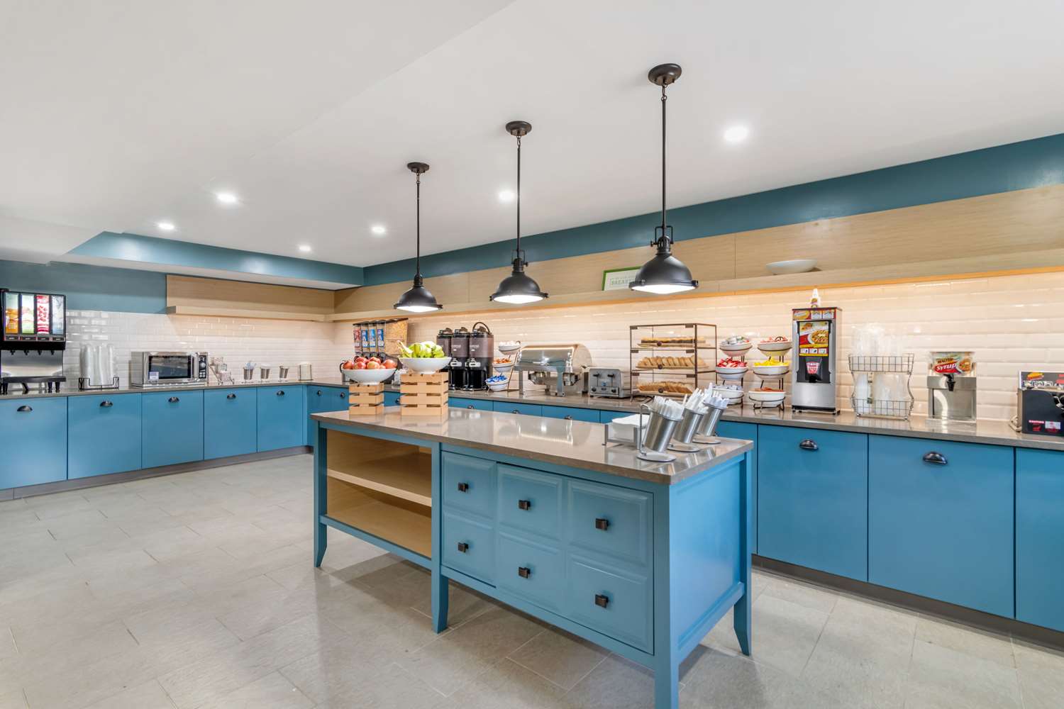 Фото Country Inn & Suites by Radisson, Atlanta Airport South, Ga