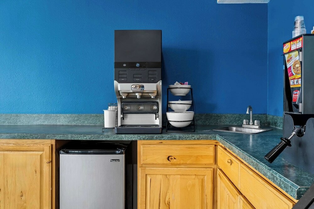 Фото Rodeway Inn Billings Logan Intl Airport, Near St. Vincent Hospital