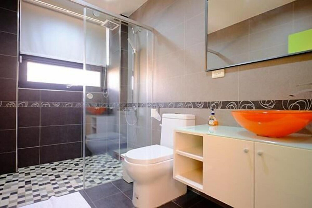 Фото Little Skylark Inn