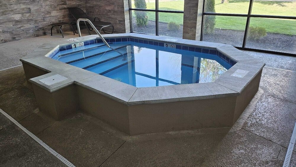 Фото Hotel Lotus Kansas City Merriam