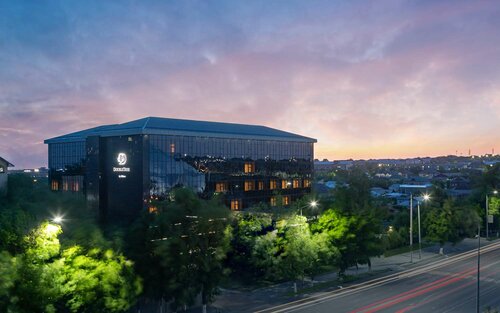 Гостиница DoubleTree by Hilton Shymkent в Шымкенте