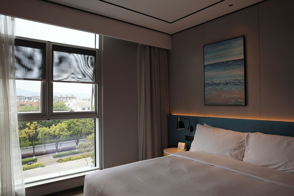 Фото Hilton Garden Inn Kunming Dianchi