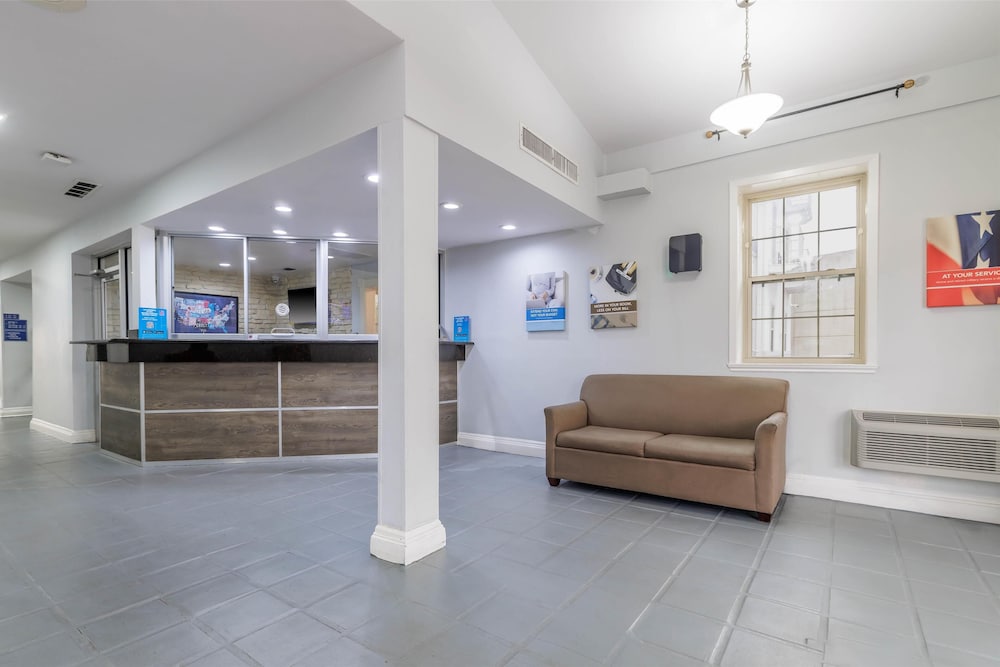 Фото Studio 6 Suites - Dallas, Tx - Downtown