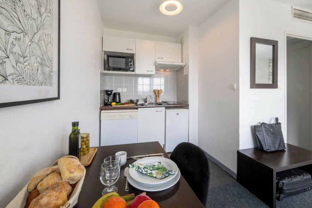 Фото Nemea Appart Hotel Toulouse Aéroport