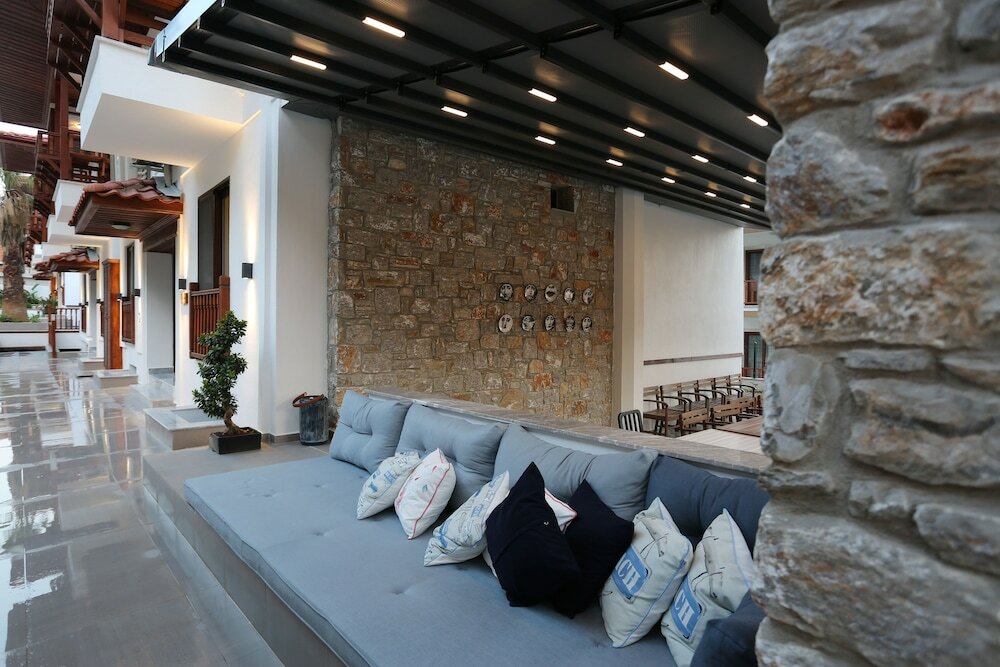 Фото Alp Suites Pinehill