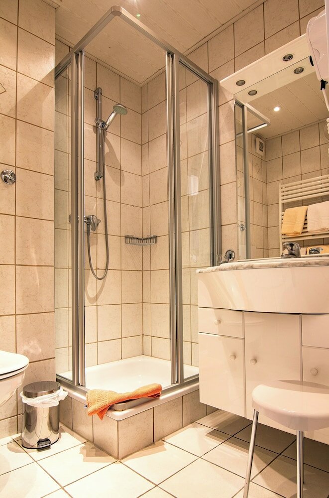 Фото Garni Hotel & Ferienwohnungen Seeschlößchen