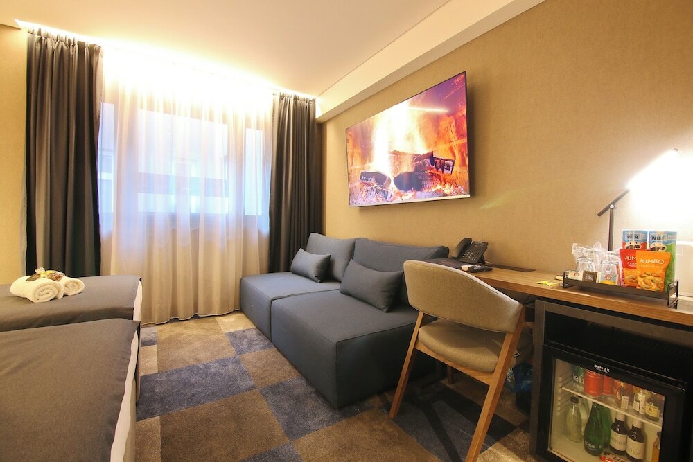 Фото Отель Lumiere Hotel